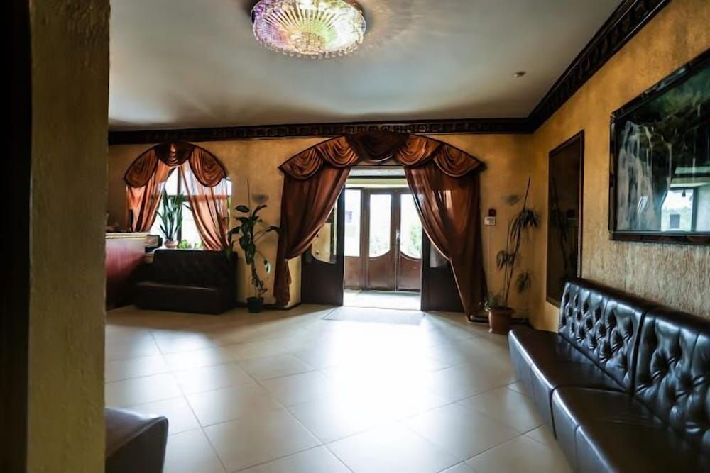 Hotel Ohotnichia Usadba 2