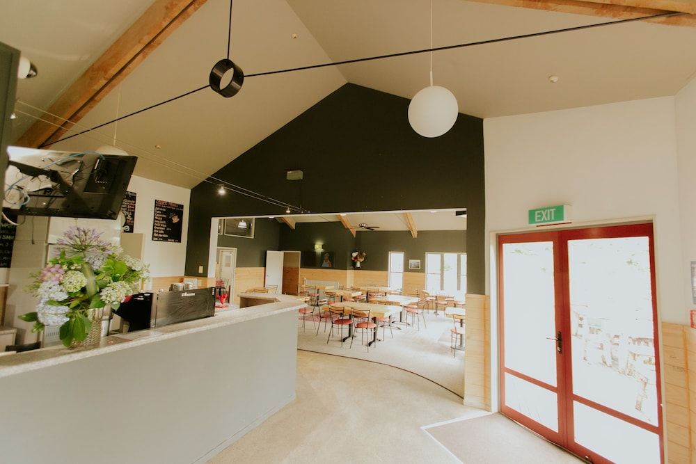 Waitomo Village Chalets Home of Kiwipaka 2