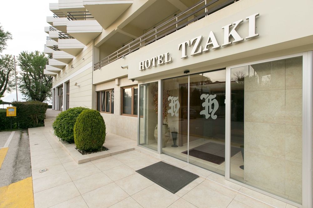 Tzaki Hotel & Restaurant 3 étoiles à Patras