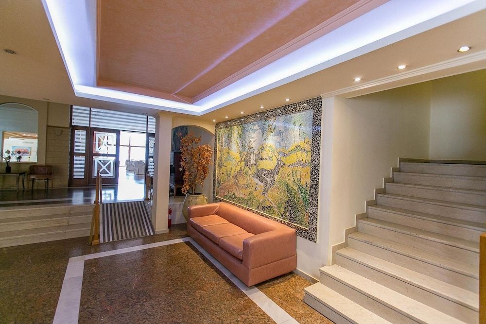 Tzaki Hotel & Restaurant 2