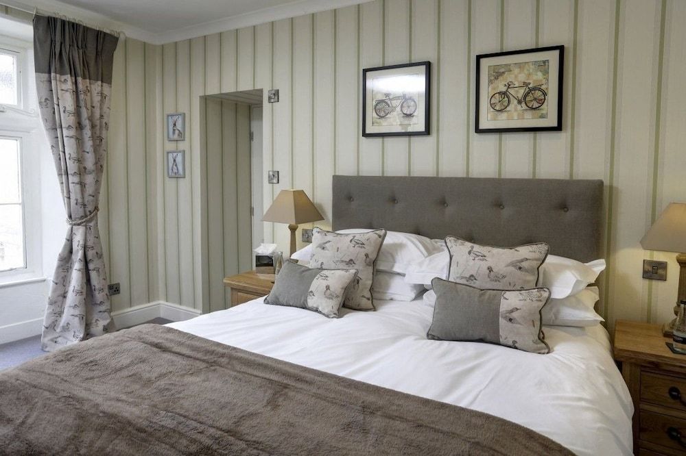 Falcon Manor Hotel 2