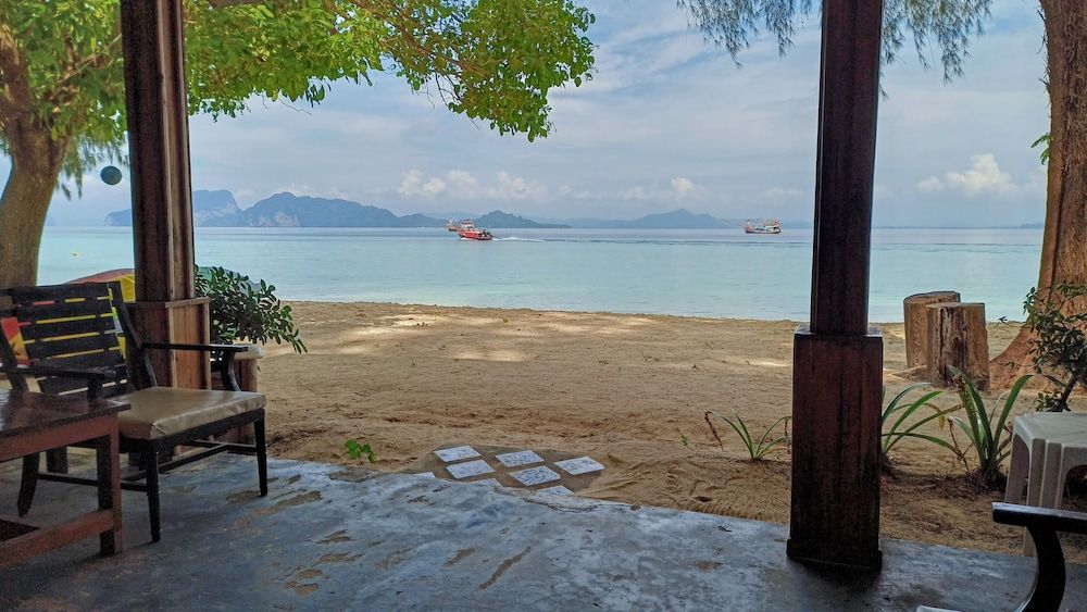 Kradan Beach Resort 3