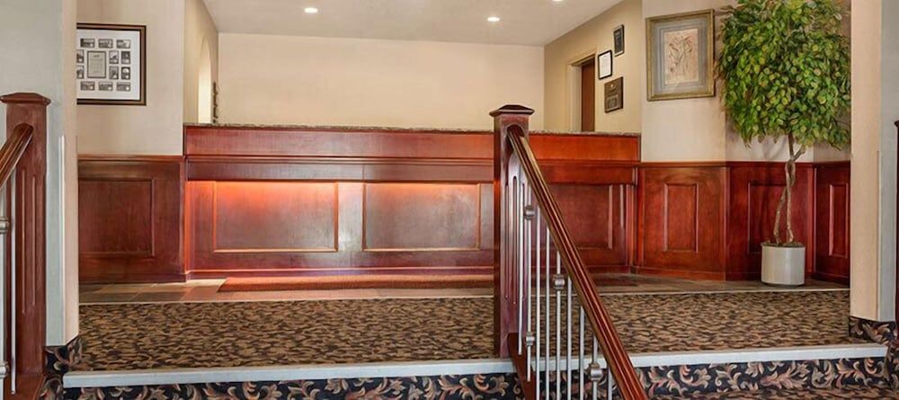 Grande Cache Inn and Suites 2