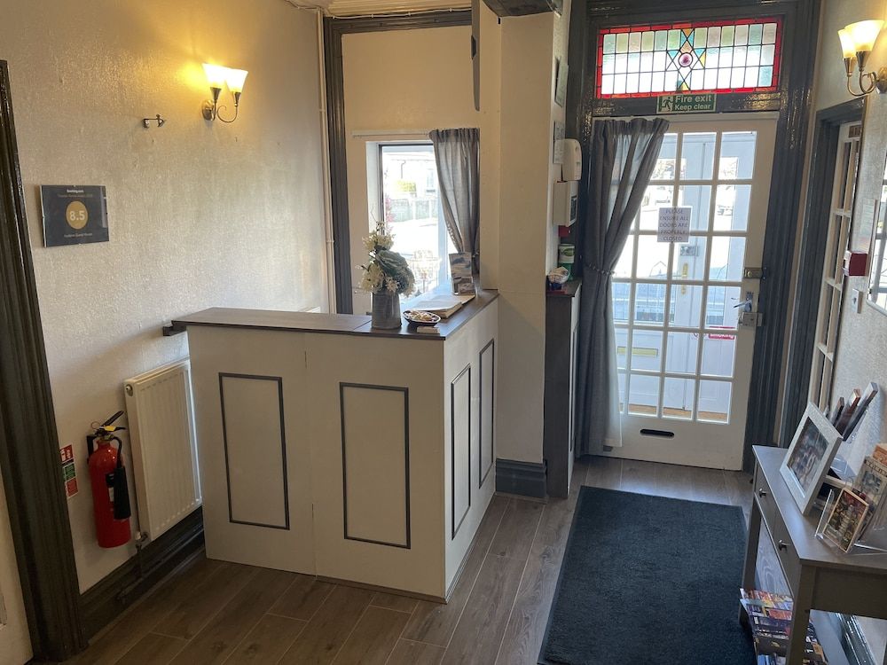 Ivydene Guest House 2