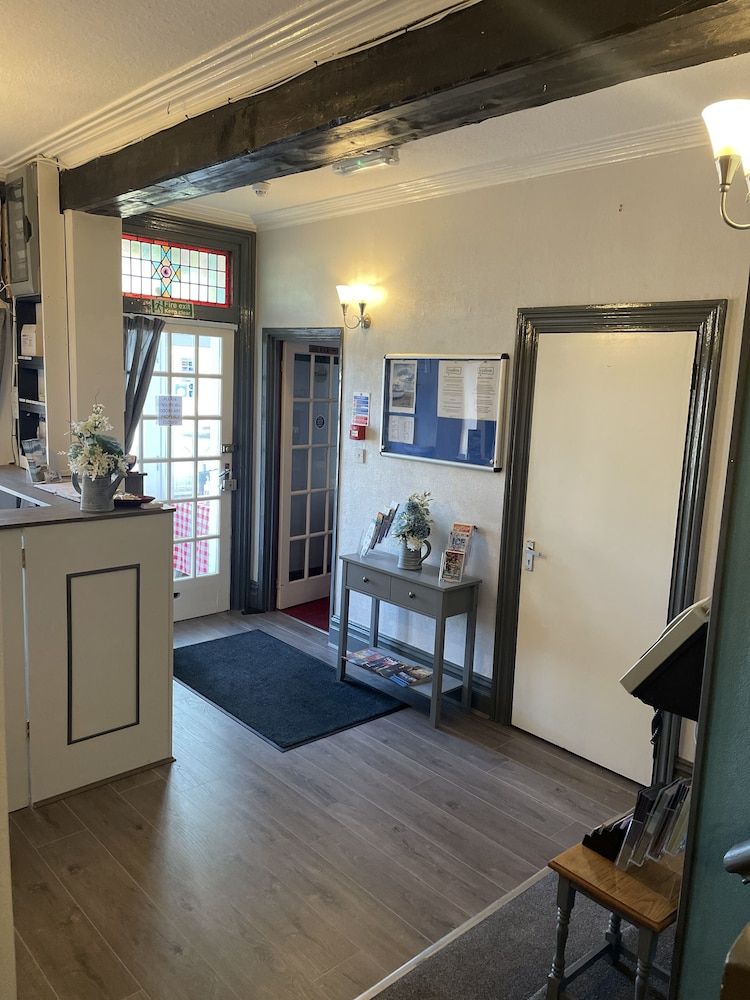 Ivydene Guest House 3