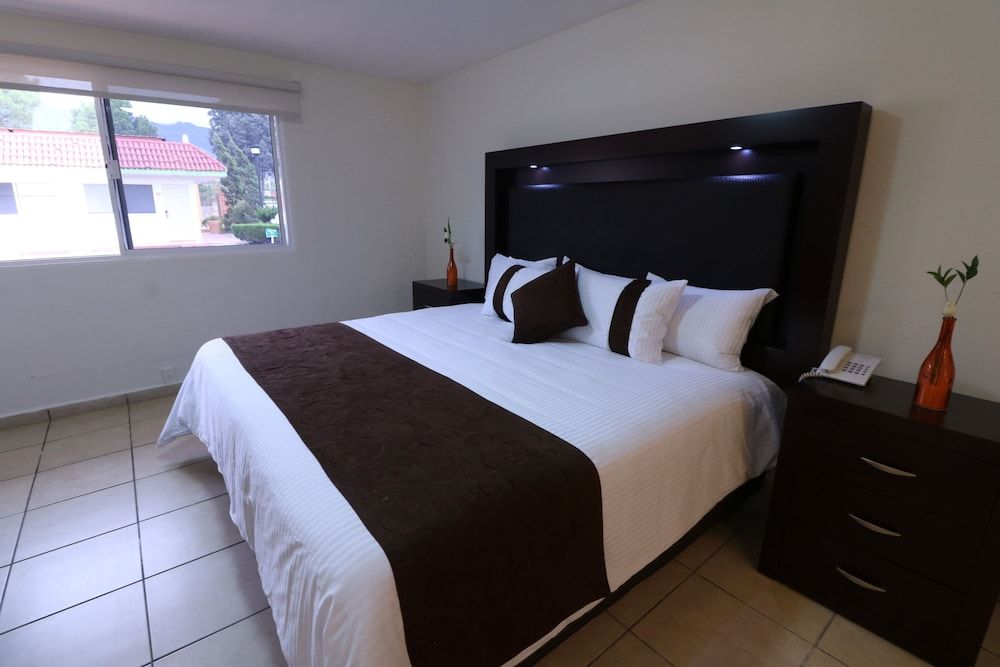 Hotel Misión Express Saltillo 3
