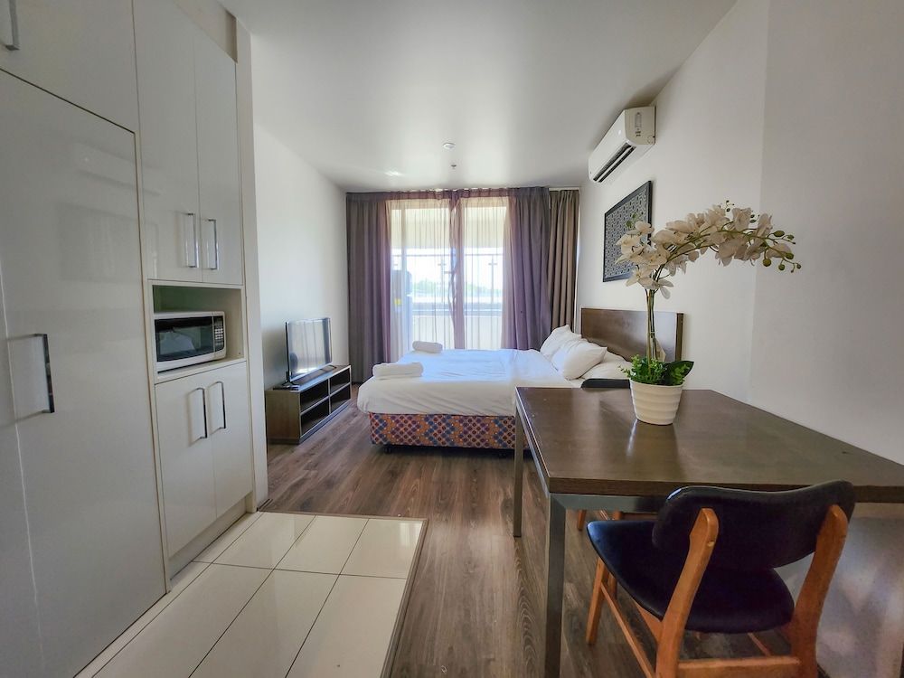Exodus Dandenong Apartment Hotel 3