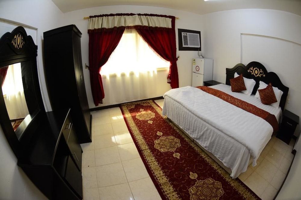 Al Eairy Furnished Apartments Dammam 8