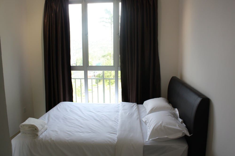 Cameron Strawberry Residence 3