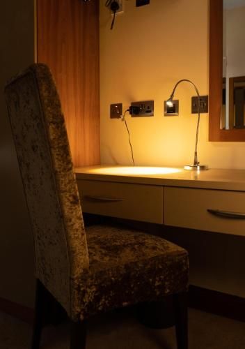 Brogans Bar & Hotel 3