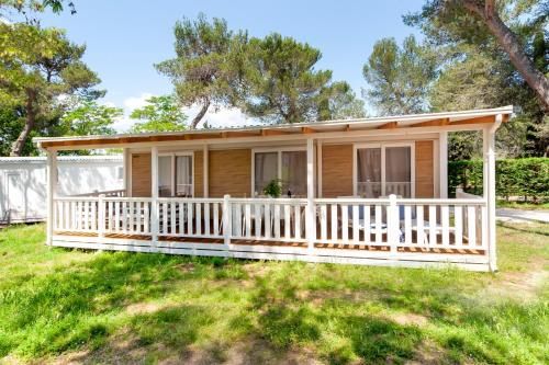 Glamping and Mobile Homes Lavanda - Holiday Centre Bi VIllage 3