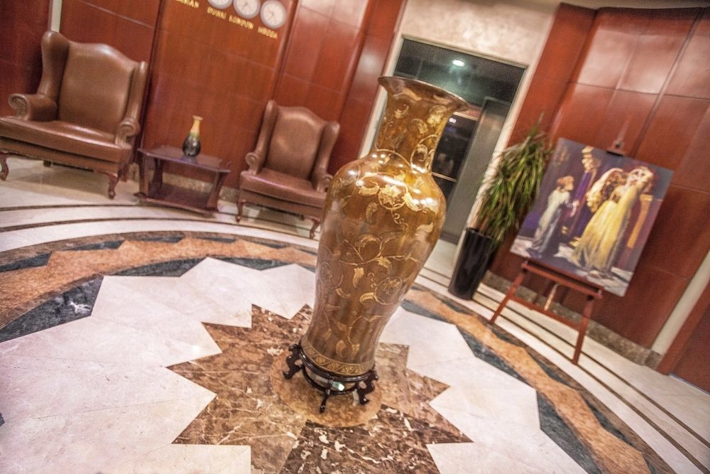 Sofia Suites Hotel 3