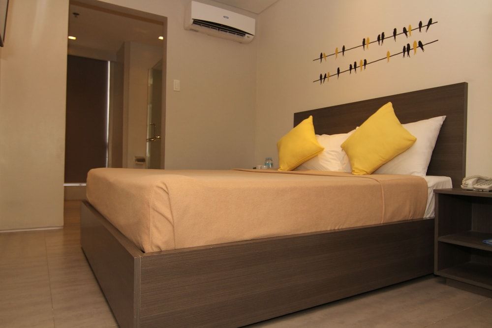 Mabolo Royal Hotel 1