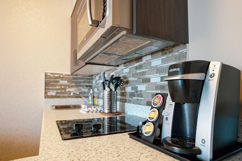 Fairfield Inn & Suites by Marriott Airdrie 3