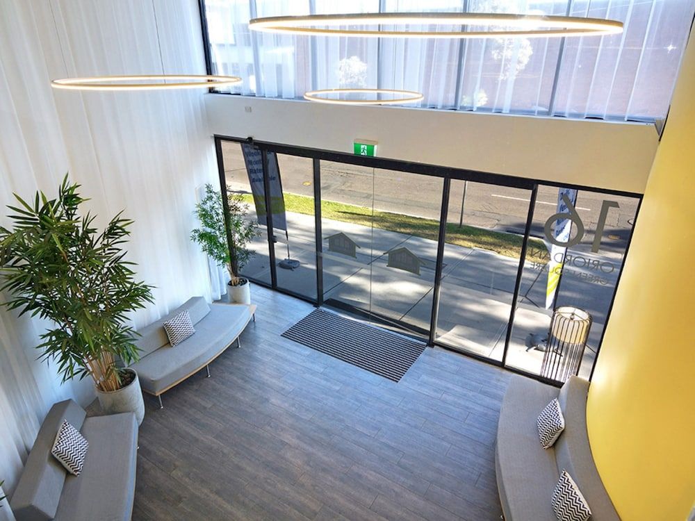 ValueSuites Green Square 2