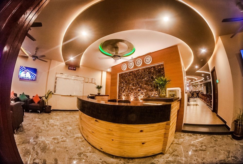 Triton Beach Hotel & Spa 3