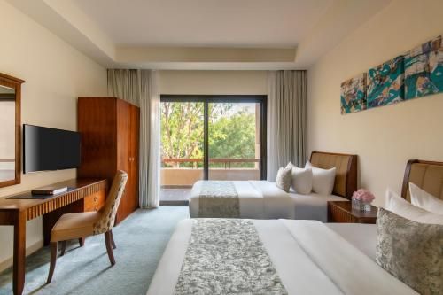 Royal L'azure Resort 3