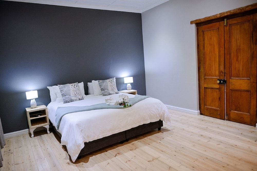 Two Fat Owls Guesthouse 3