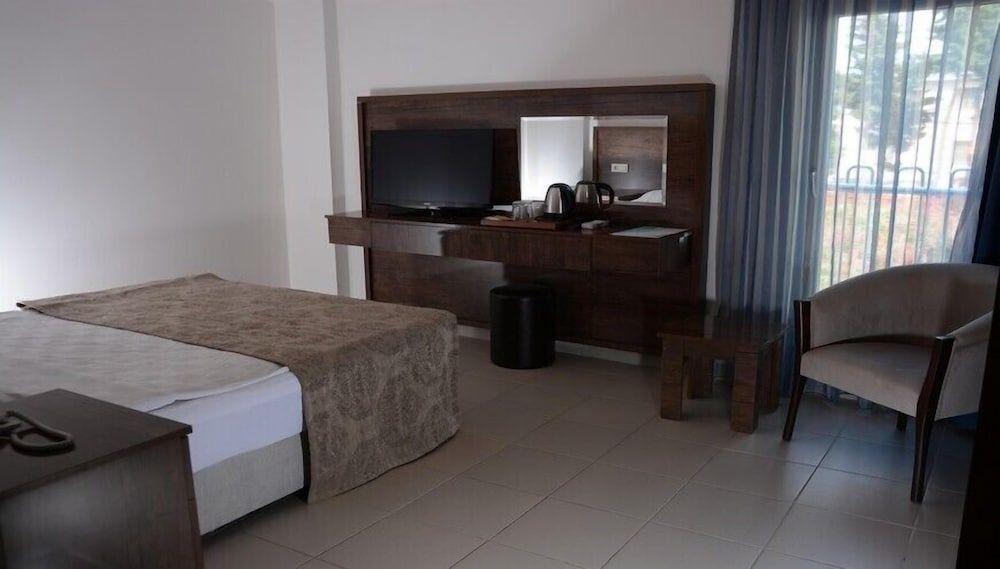 Grand Sahins Gumuldur Resort 3