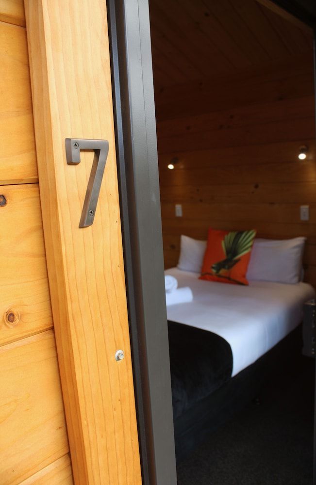 Kingston TOP 10 Holiday Park