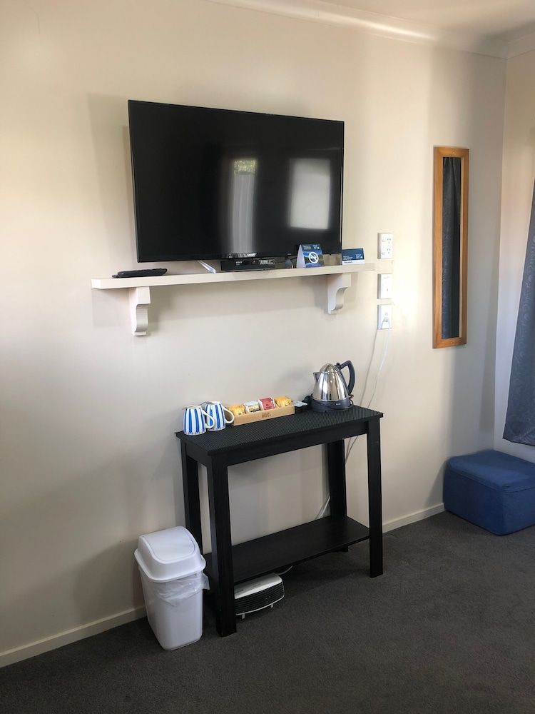 Kingston TOP 10 Holiday Park 3