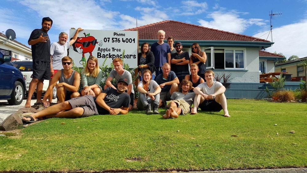 Apple Tree Backpackers