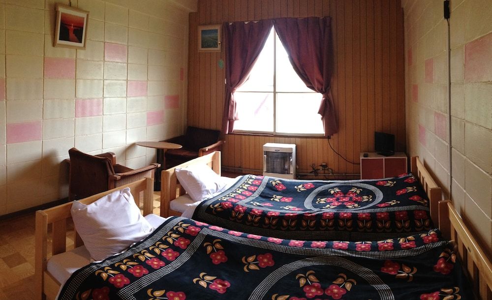 Koshimizu Hana Kotori Youth Hostel 3
