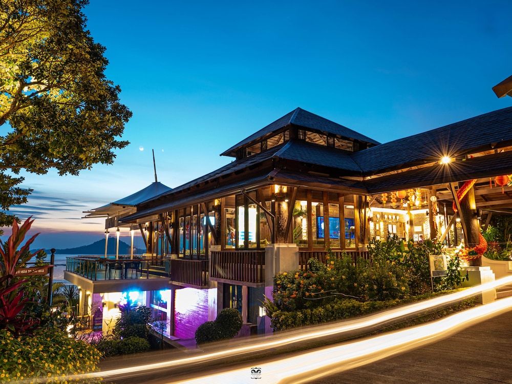 Victoria Cliff Hotel & Resort 2