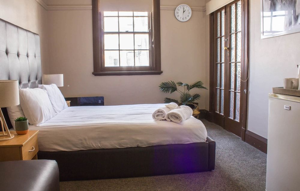 Campsie Hotel 3