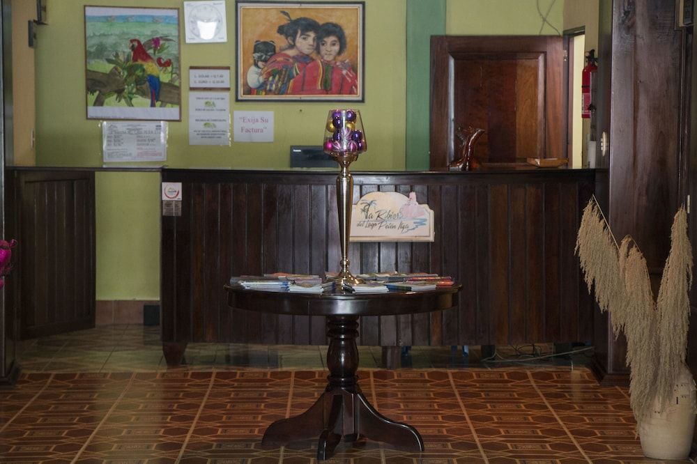 Hotel La Ribiera del Lago Peten Itza 3