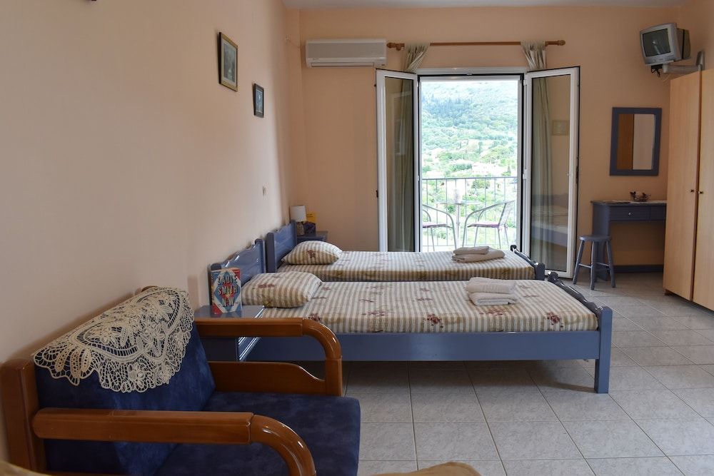 Hotel Myrtos 2