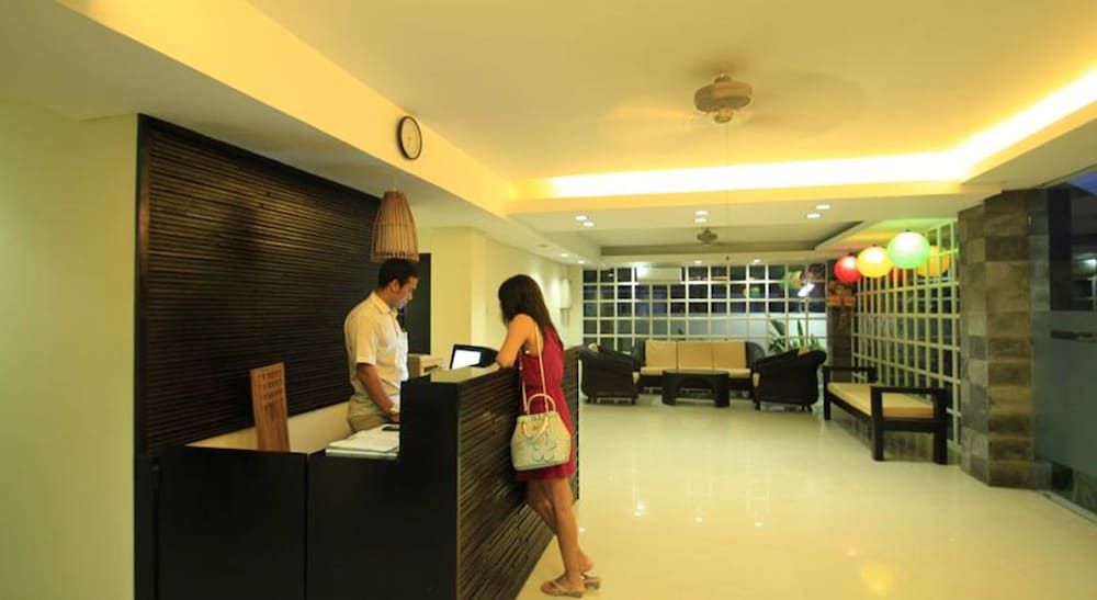 Kuta Airport Insta Hotel 2