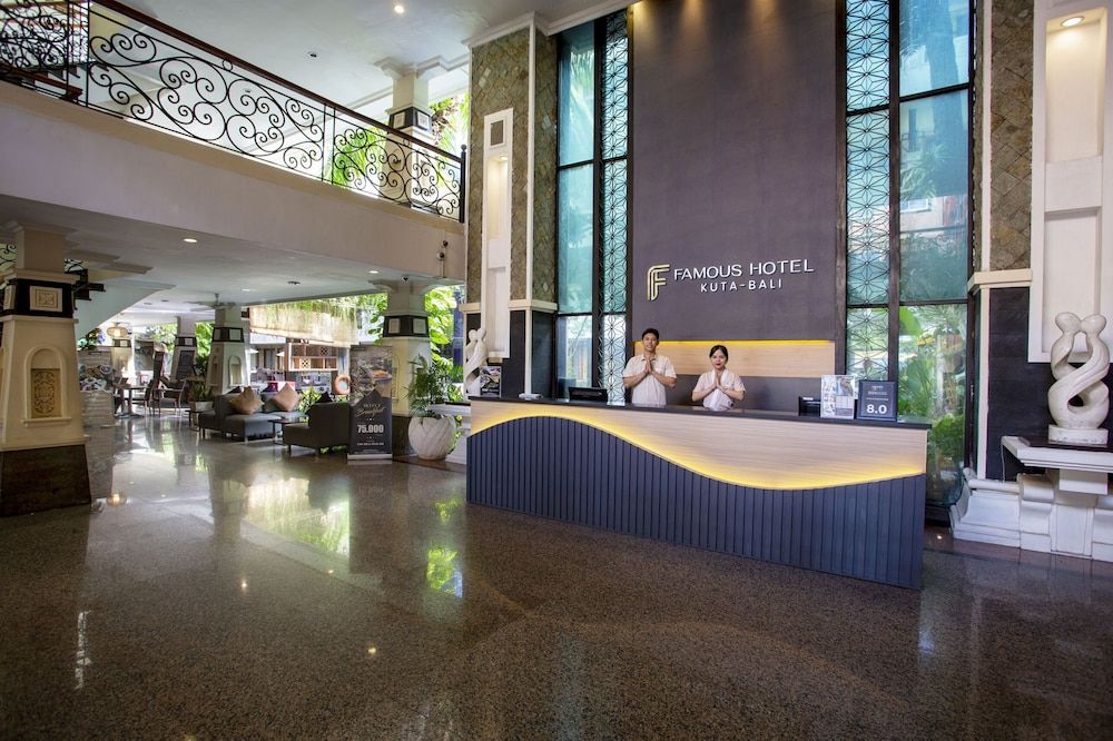 Famous Hotel Kuta 3