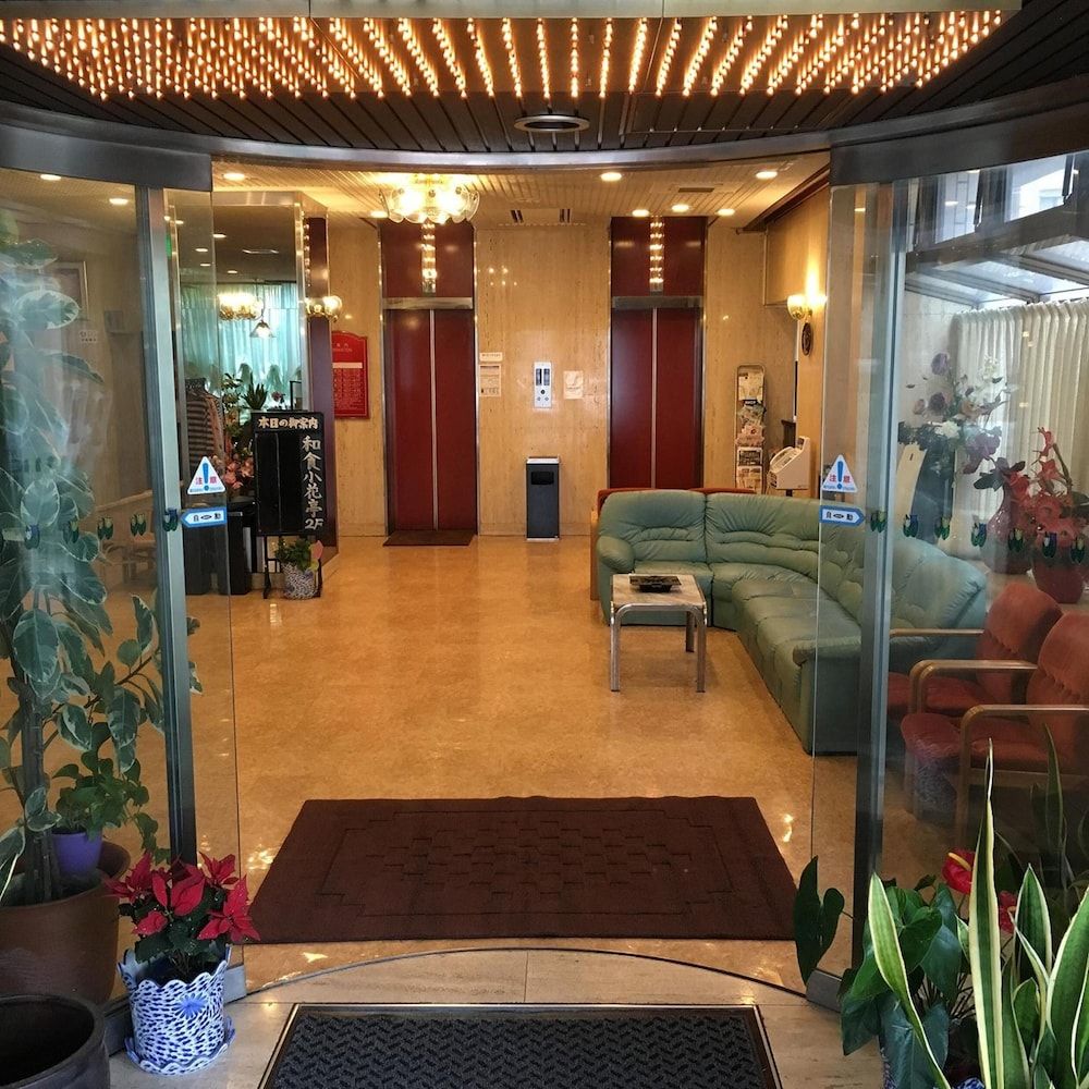 City Hotel Airport in Prince 3