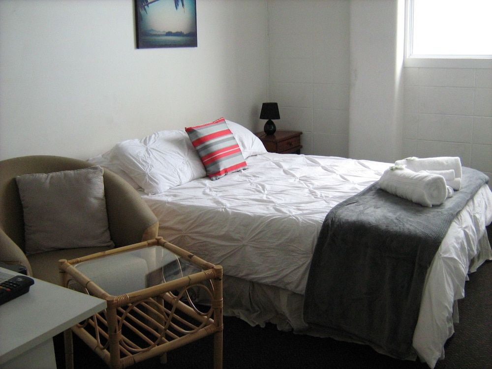 Downtown Backpackers 3