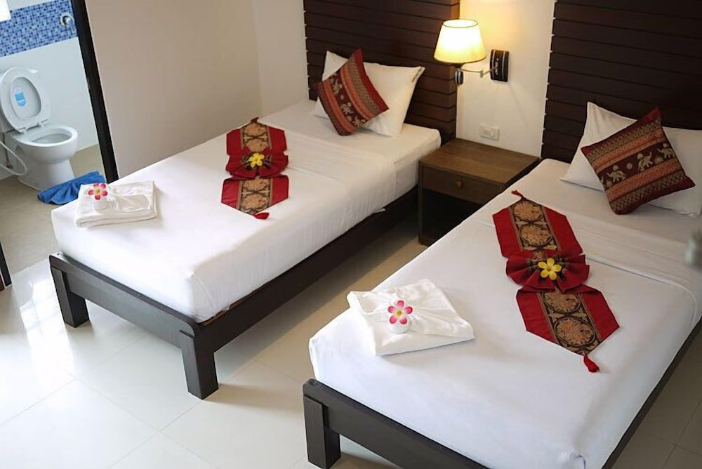 Naithon Beach Mansion 3