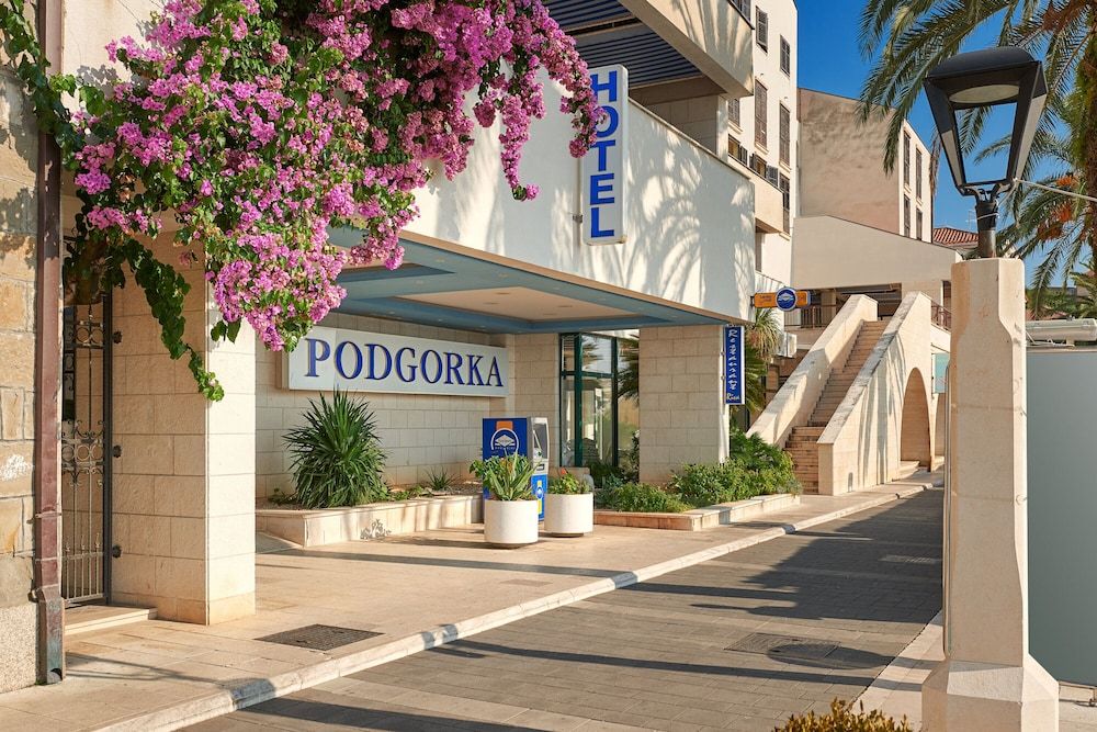 Podgorka 3 estrellas en Podgora