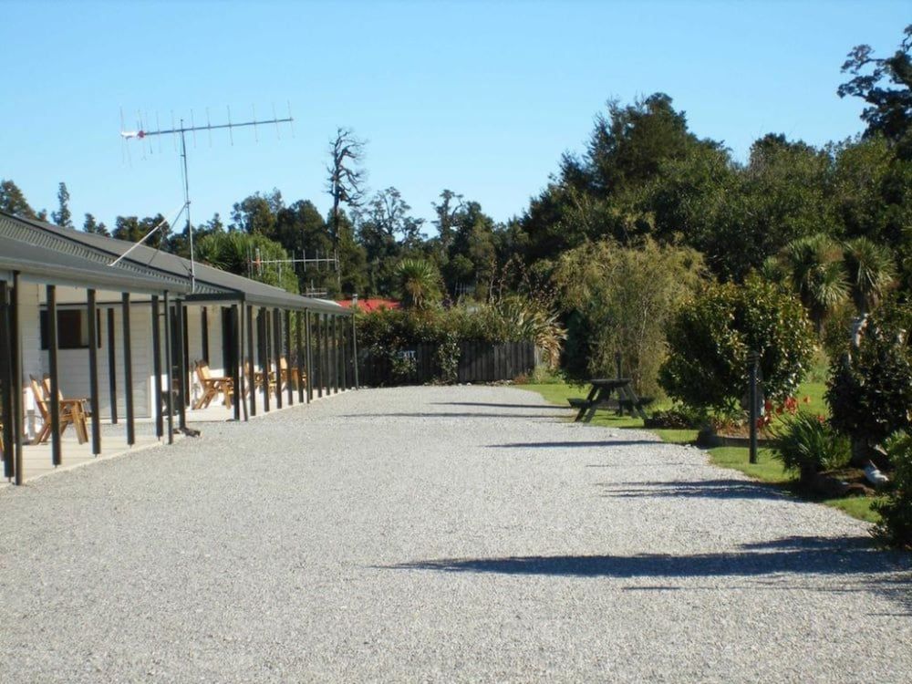 Heritage Park Lodge 2