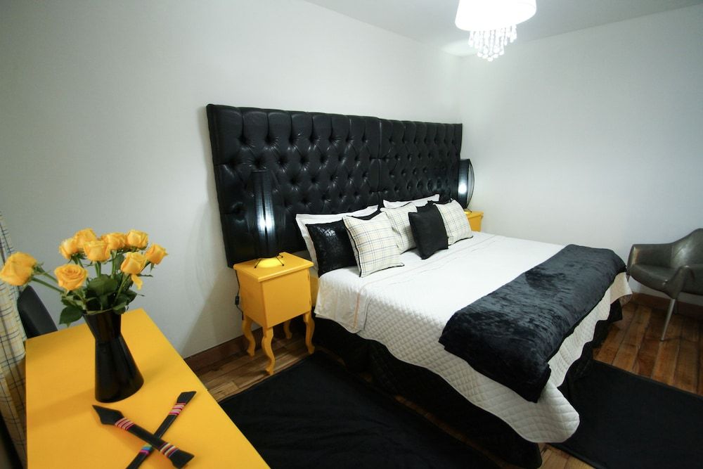 Hotel + Arte 3
