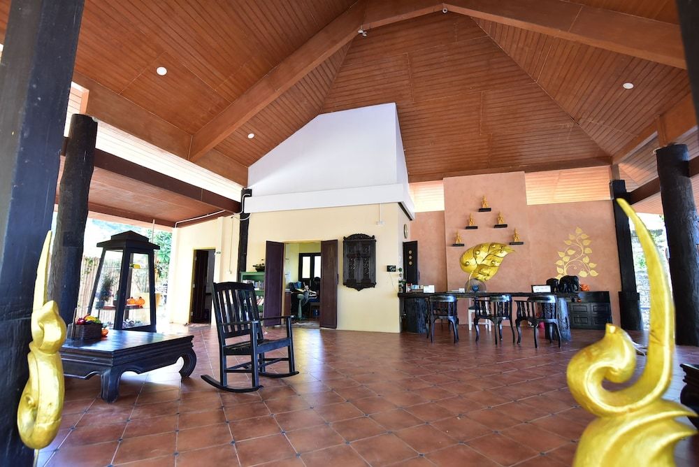 Koh Ngai Thanya Beach Resort 3