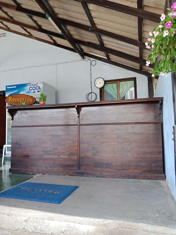 Phupha Bungalow 2
