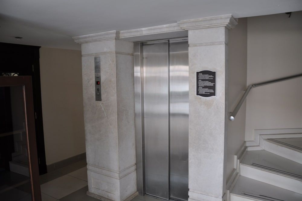 Almena Hotel 3