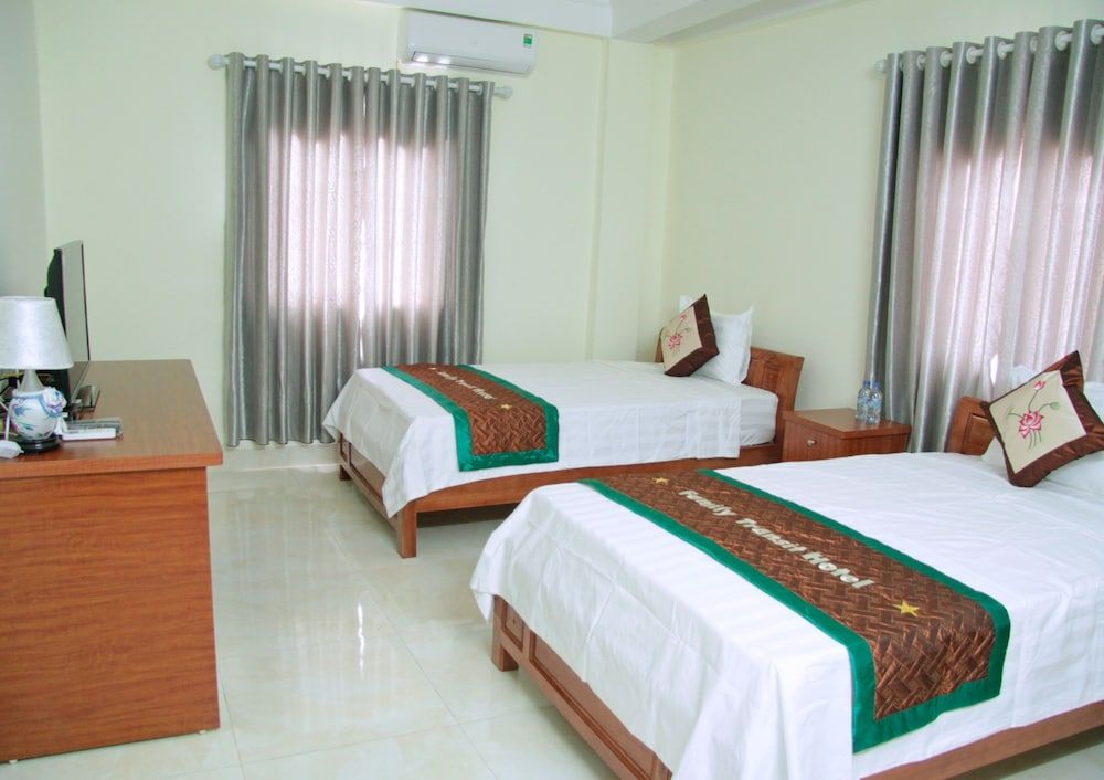 Family Transit Hotel 3