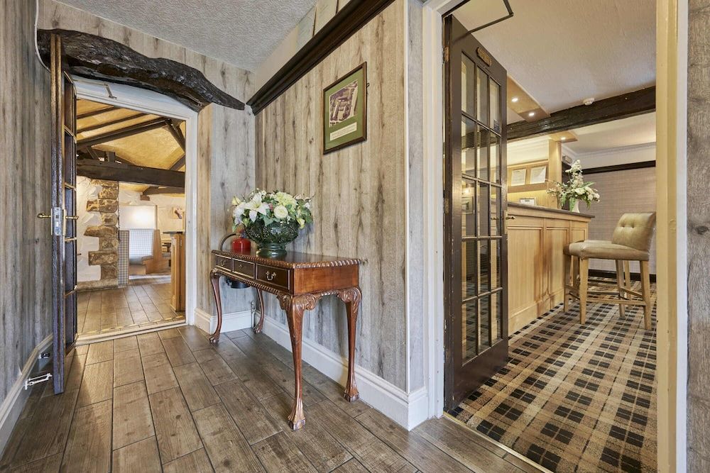 The Old Ginn House Inn 2