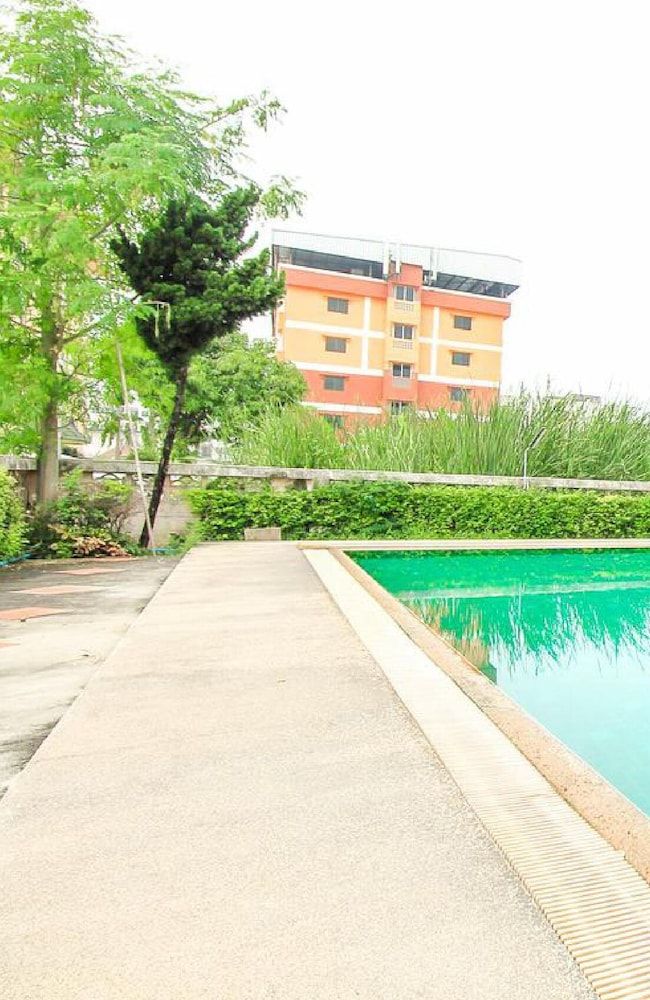 OYO 376 Ok Home Airport