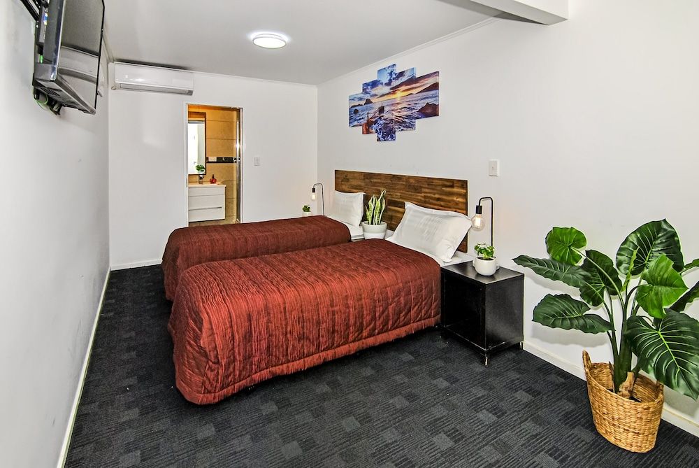 Newlands Court Motel 3