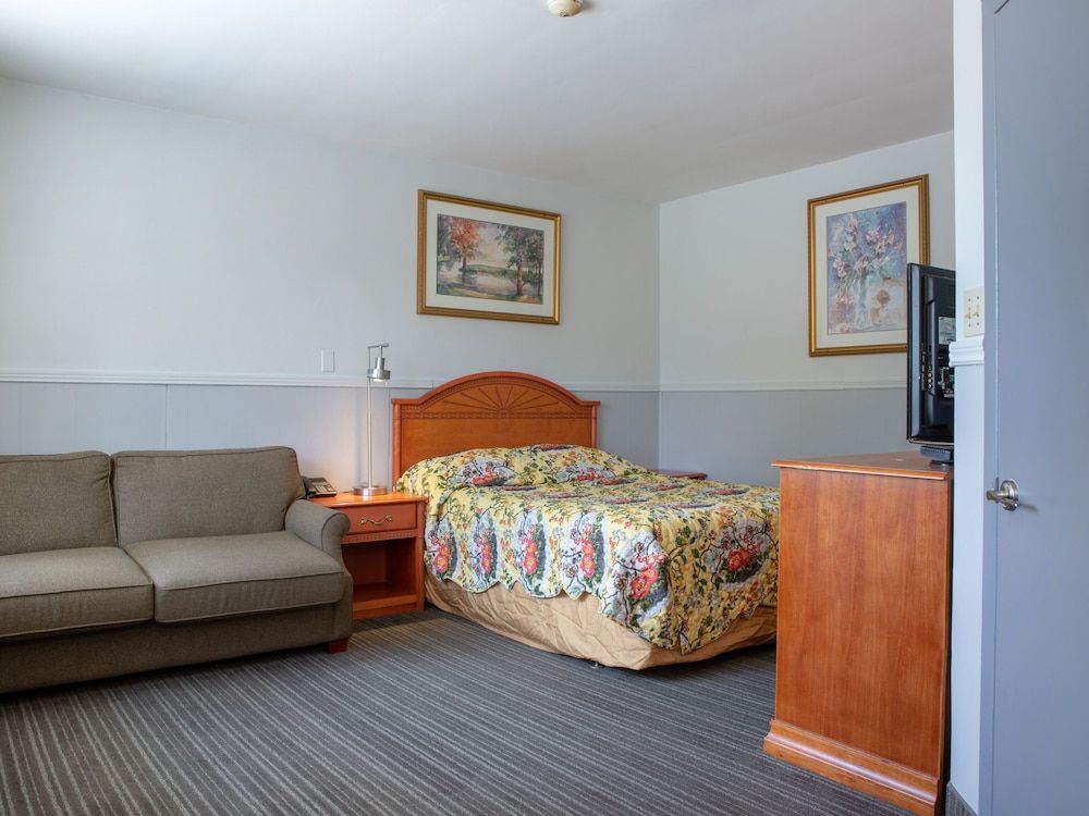 Hotel Richmond Hill ON North