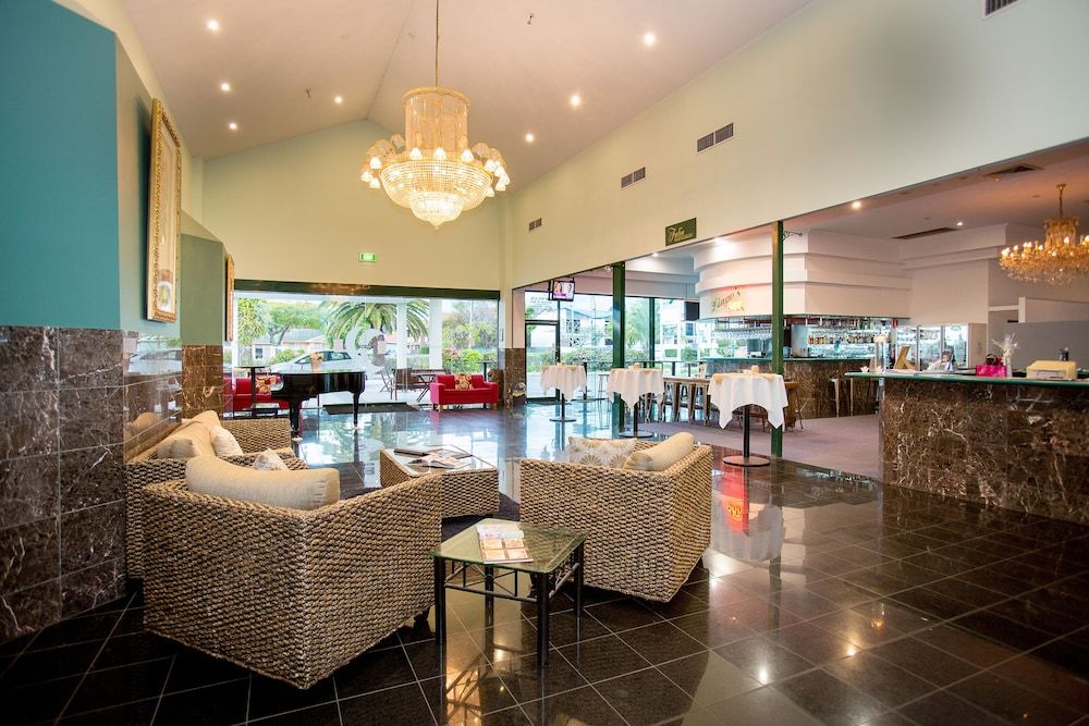 Comfort Hotel Pacific Cleveland 3