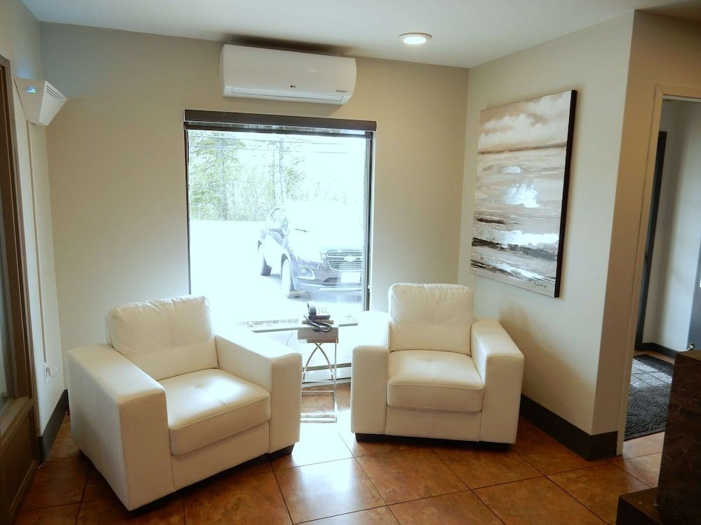 Danny’s Hotel Suites, SureStay Collection by Best Western 2