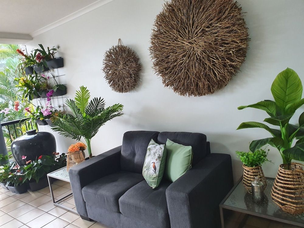 Santalina On Hervey Bay 2